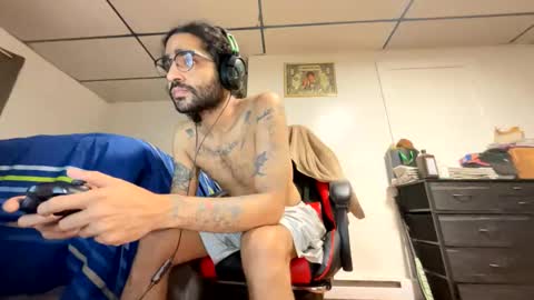 ShootingWebs online show from 10/07/25, 02:20