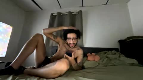 ShootingWebs online show from 12/04/25, 06:55