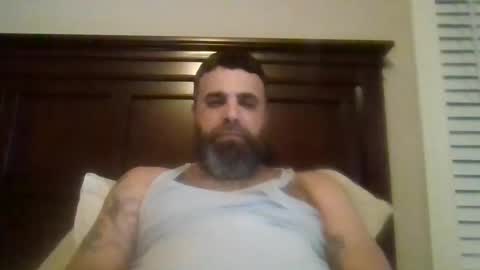 Snapshot of weezy210 chatting on 01/01/25, 01:04 Weezy online show from 01/01/25, 01:04