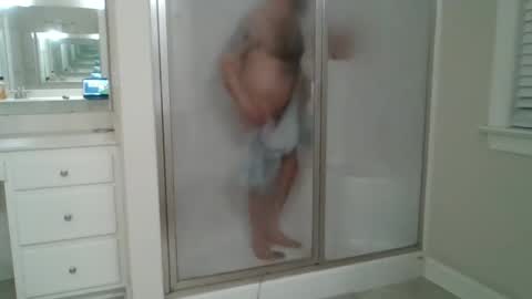 Snapshot of weezy210 chatting on 02/20/25, 01:36 Weezy online show from 02/20/25, 01:36