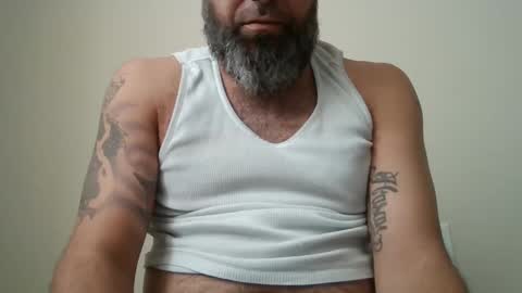 Snapshot of weezy210 chatting on 10/04/25, 01:42 Weezy online show from 10/04/25, 01:42