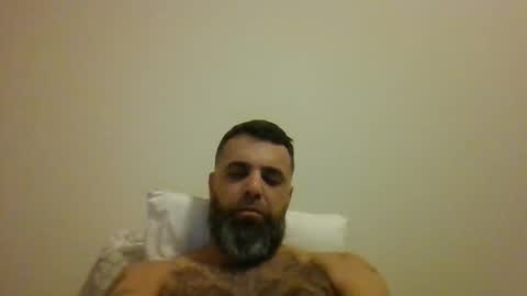 Snapshot of weezy210 chatting on 10/25/25, 02:19 Weezy online show from 10/25/25, 02:19