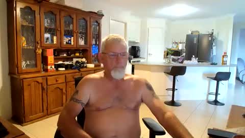 Wellhelloo online show from 05/06/26, 05:25