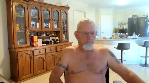 Wellhelloo online show from 05/29/26, 04:54