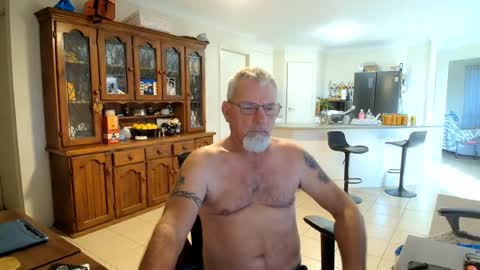 Wellhelloo online show from 06/16/26, 05:43
