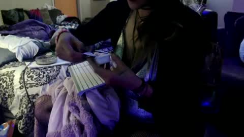 Snapshot of weluvwoman84 chatting on 01/11/25, 01:06 RiZZA and MiKE online show from 01/11/25, 01:06