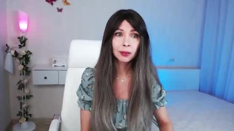 Snapshot of wendifoster chatting on 12/09/24, 07:18 Wendi Foster online show from 12/09/24, 07:18