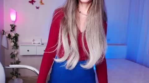 Snapshot of wendifoster chatting on 12/18/24, 07:41 Wendi Foster online show from 12/18/24, 07:41