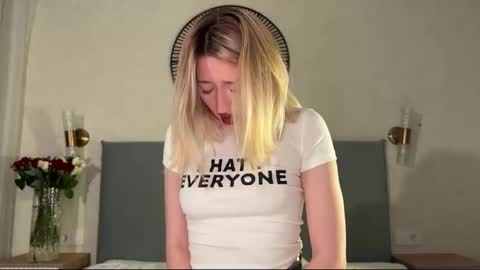 Daisy    online show from 02/14/26, 05:43