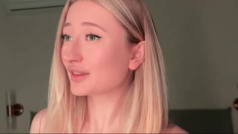 Daisy    online show from 02/23/26, 06:49