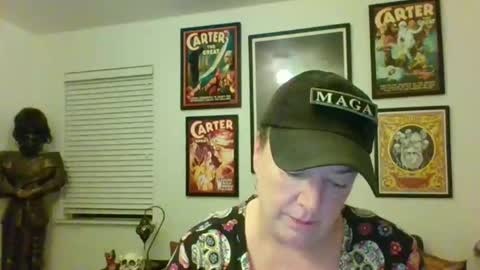 WendyCU online show from 10/19/25, 04:13