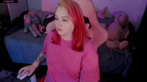 Snapshot of wendyycandy chatting on 06/03/26, 02:55 wendyycandy online show from 06/03/26, 02:55