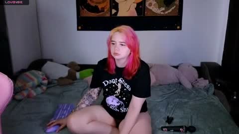 Snapshot of wendyycandy chatting on 07/16/26, 05:35 wendyycandy online show from 07/16/26, 05:35