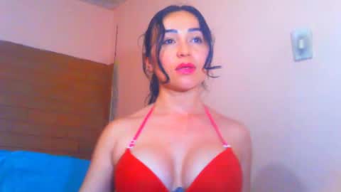 Snapshot of wenndy_ardent chatting on 01/11/25, 09:15 TaTis online show from 01/11/25, 09:15