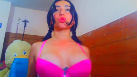 Snapshot of wenndy_ardent chatting on 01/31/25, 07:08 TaTis online show from 01/31/25, 07:08