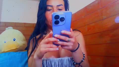 Snapshot of wenndy_ardent chatting on 02/14/25, 03:58 TaTis online show from 02/14/25, 03:58
