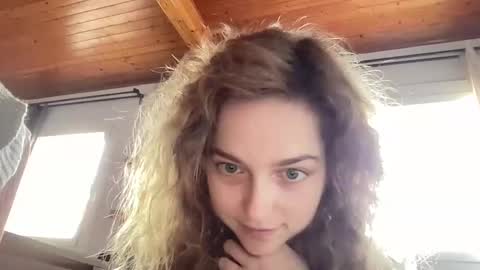 Snapshot of wenus_ss chatting on 12/08/24, 03:45 wenus_ss online show from 12/08/24, 03:45