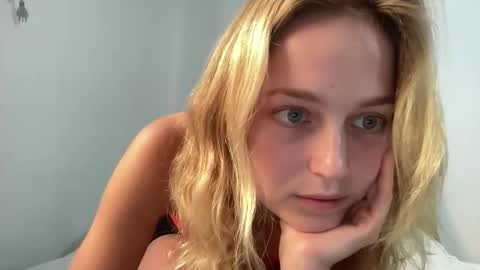 Snapshot of wenus_ss chatting on 03/01/26, 08:33 wenus_ss online show from 03/01/26, 08:33