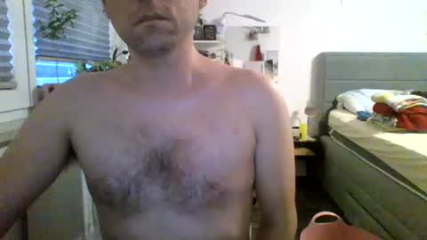 Snapshot of wera82 chatting on 06/08/26, 10:48 wera82 online show from 06/08/26, 10:48