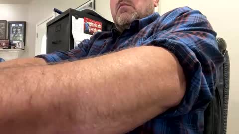 wes40960 online show from 11/17/25, 05:19