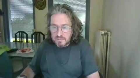 wesh wesh online show from 12/01/25, 01:49