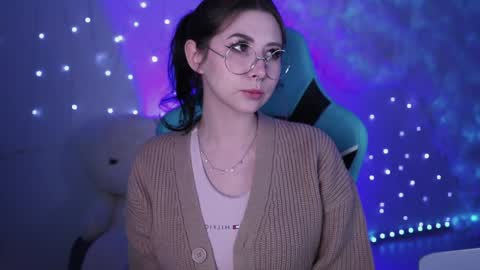 little girl who is always rightLisa online show from 12/20/24, 06:08