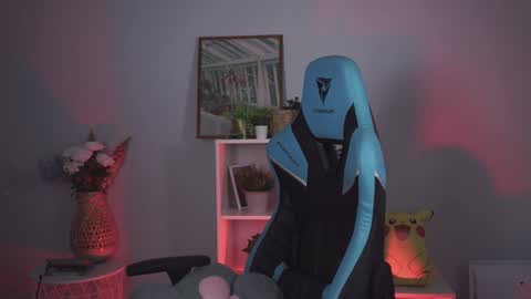 little girl who is always rightLisa online show from 12/27/24, 05:42