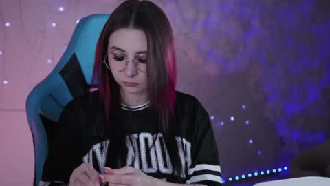 little girl who is always rightLisa online show from 01/21/25, 02:22