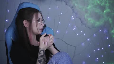 little girl who is always rightLisa online show from 01/22/25, 05:26