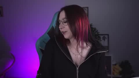 little girl who is always rightLisa online show from 02/10/25, 02:08