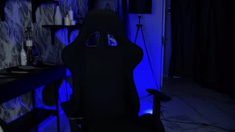 little girl who is always rightLisa online show from 12/01/25, 01:10