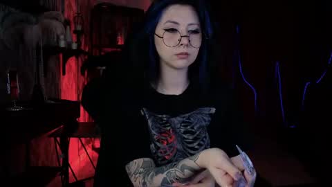 little girl who is always rightLisa online show from 06/11/26, 01:16