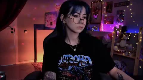 little girl who is always rightLisa online show from 07/02/26, 01:16