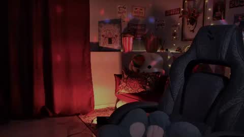 little girl who is always rightLisa online show from 07/04/26, 01:23