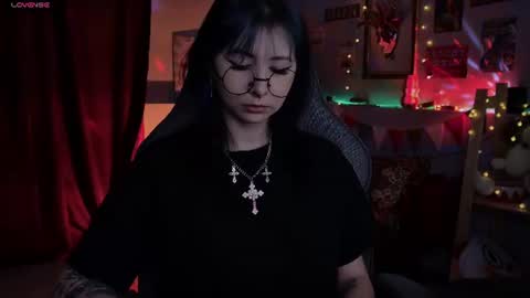 little girl who is always rightLisa online show from 07/11/26, 01:52