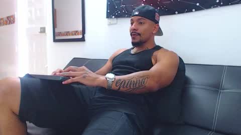 Wesley Rogger online show from 11/04/25, 08:41