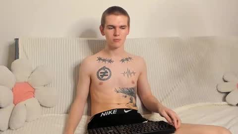 Snapshot of wesleyross chatting on 12/27/24, 03:31 Wes online show from 12/27/24, 03:31