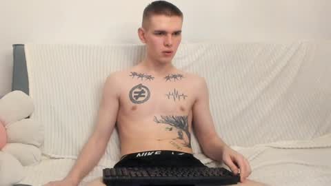 Snapshot of wesleyross chatting on 01/01/25, 11:29 Wes online show from 01/01/25, 11:29