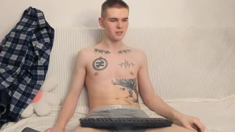 Snapshot of wesleyross chatting on 01/03/25, 08:43 Wes online show from 01/03/25, 08:43