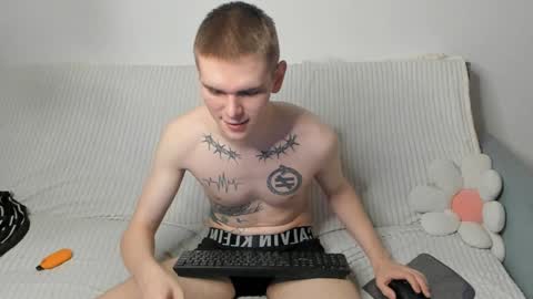 Snapshot of wesleyross chatting on 01/11/25, 08:21 Wes online show from 01/11/25, 08:21