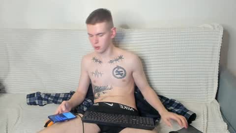 Snapshot of wesleyross chatting on 01/17/25, 03:12 Wes online show from 01/17/25, 03:12