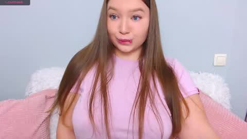 Snapshot of wet__molly chatting on 03/04/25, 08:38 molly online show from 03/04/25, 08:38