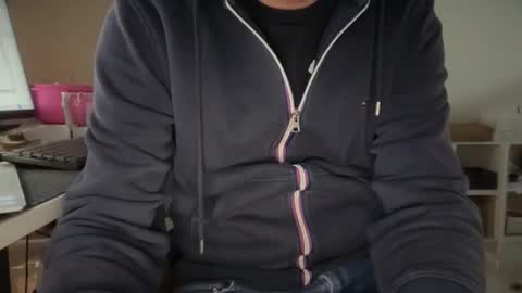 wet_adidasboy online show from 11/28/25, 07:44