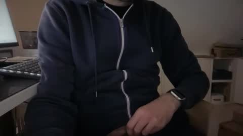 wet_adidasboy online show from 12/19/25, 07:04