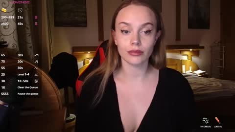 Lana online show from 11/21/25, 09:35