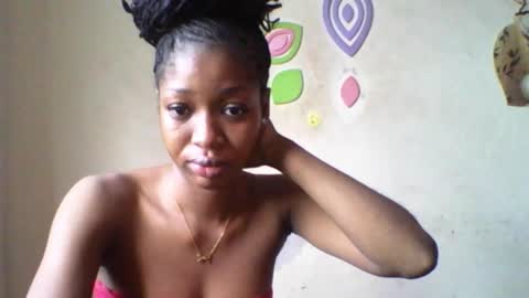 Snapshot of wet_pussy200 chatting on 10/21/25, 08:15 Bella online show from 10/21/25, 08:15