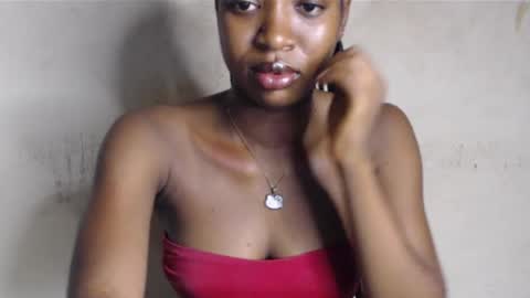 Snapshot of wet_pussy200 chatting on 05/05/26, 10:29 Bella online show from 05/05/26, 10:29