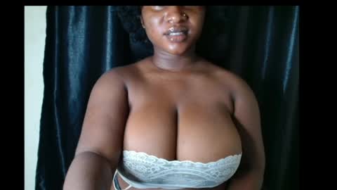 Snapshot of wet_xxpussy55 chatting on 06/18/26, 03:51 Sonia online show from 06/18/26, 03:51