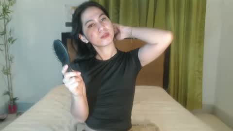 Rihanna online show from 10/19/25, 10:10