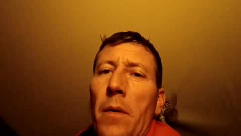 Snapshot of wetduck77777 chatting on 12/15/25, 08:51 wetduck77777 online show from 12/15/25, 08:51